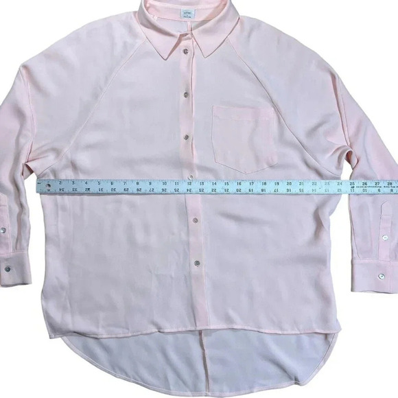Aritzia Wilfred Oversized Boyfriend Button Up Blouse Light Pink Soft Size Small - Picture 4 of 5